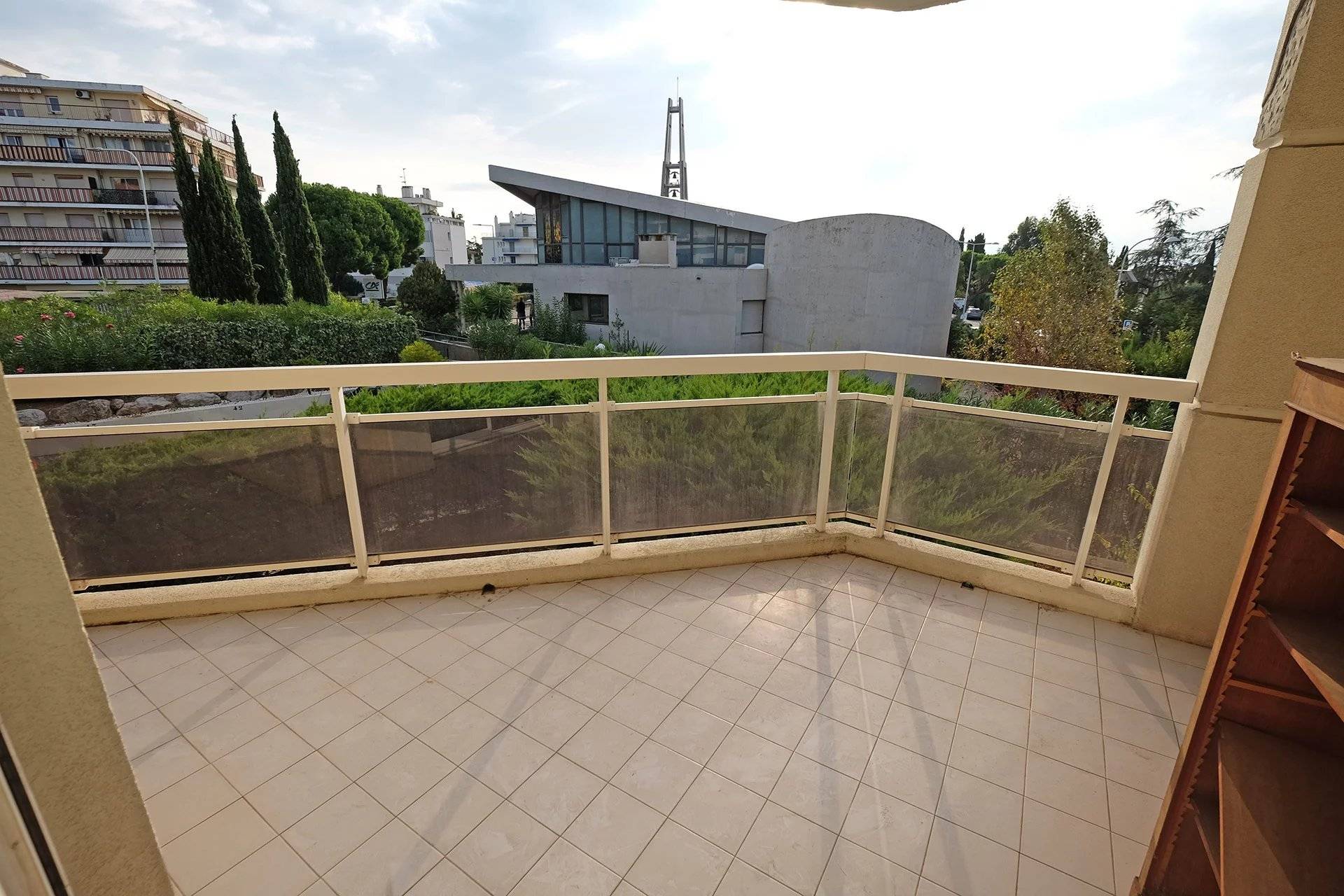 NAPOLEON III 2 PIECES GARAGE