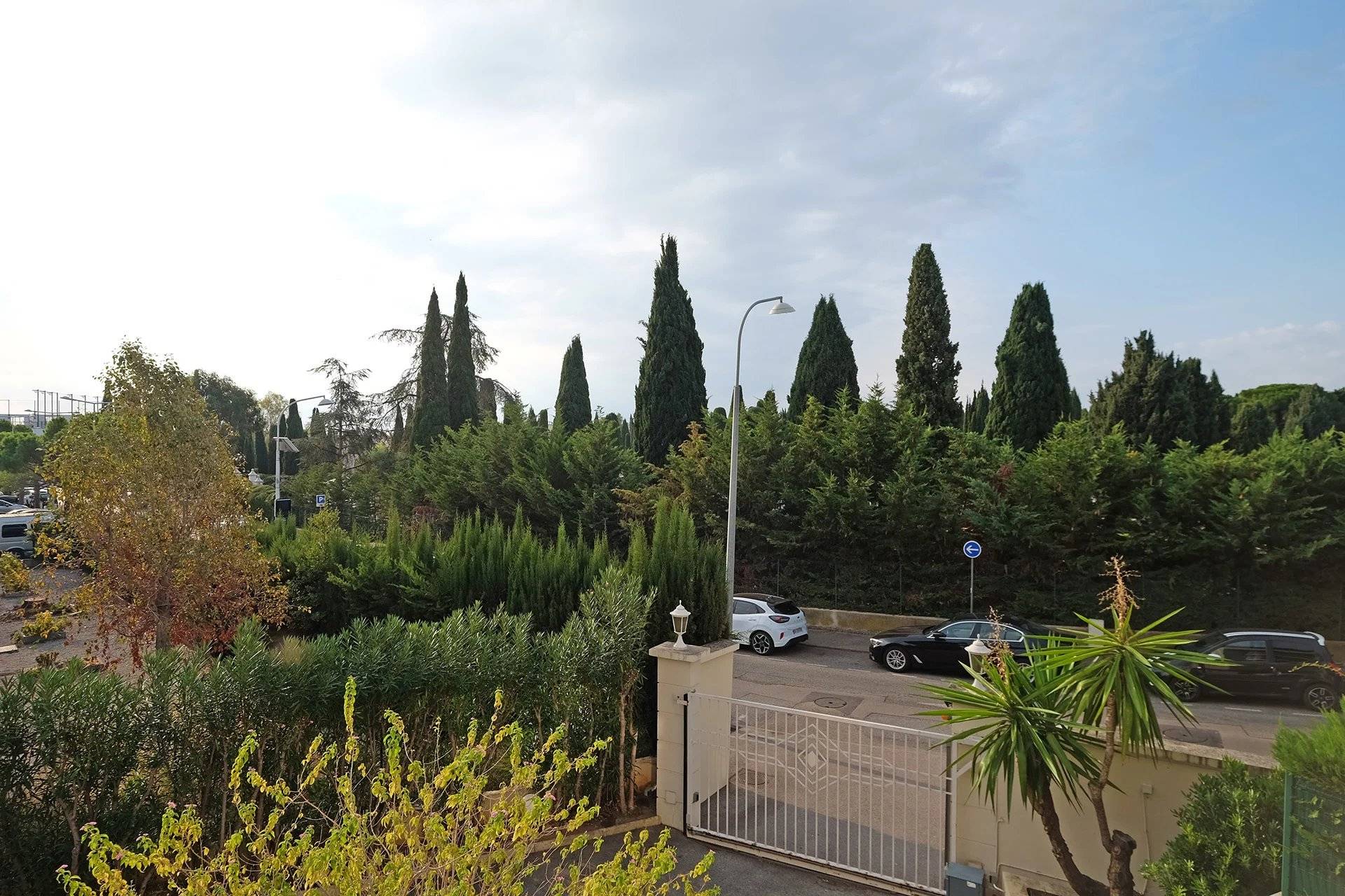 NAPOLEON III 2 PIECES GARAGE